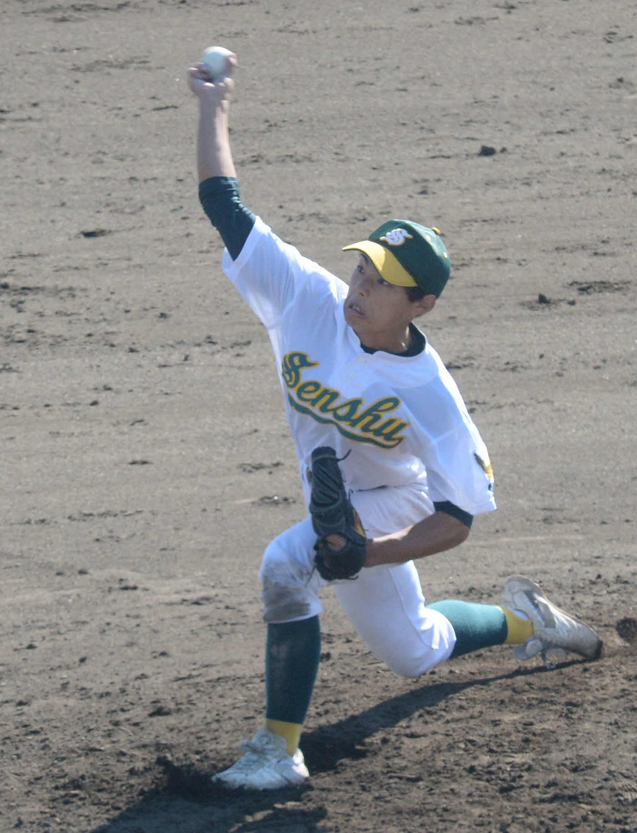 2安打完封の専大北上・岡本