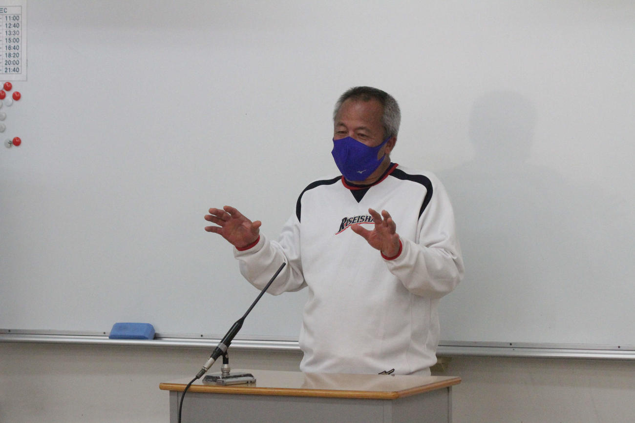 履正社の岡田龍生監督は22年4月1日から母校の東洋大姫路監督への就任が決まり「母校から話があると思わなかった」と話した