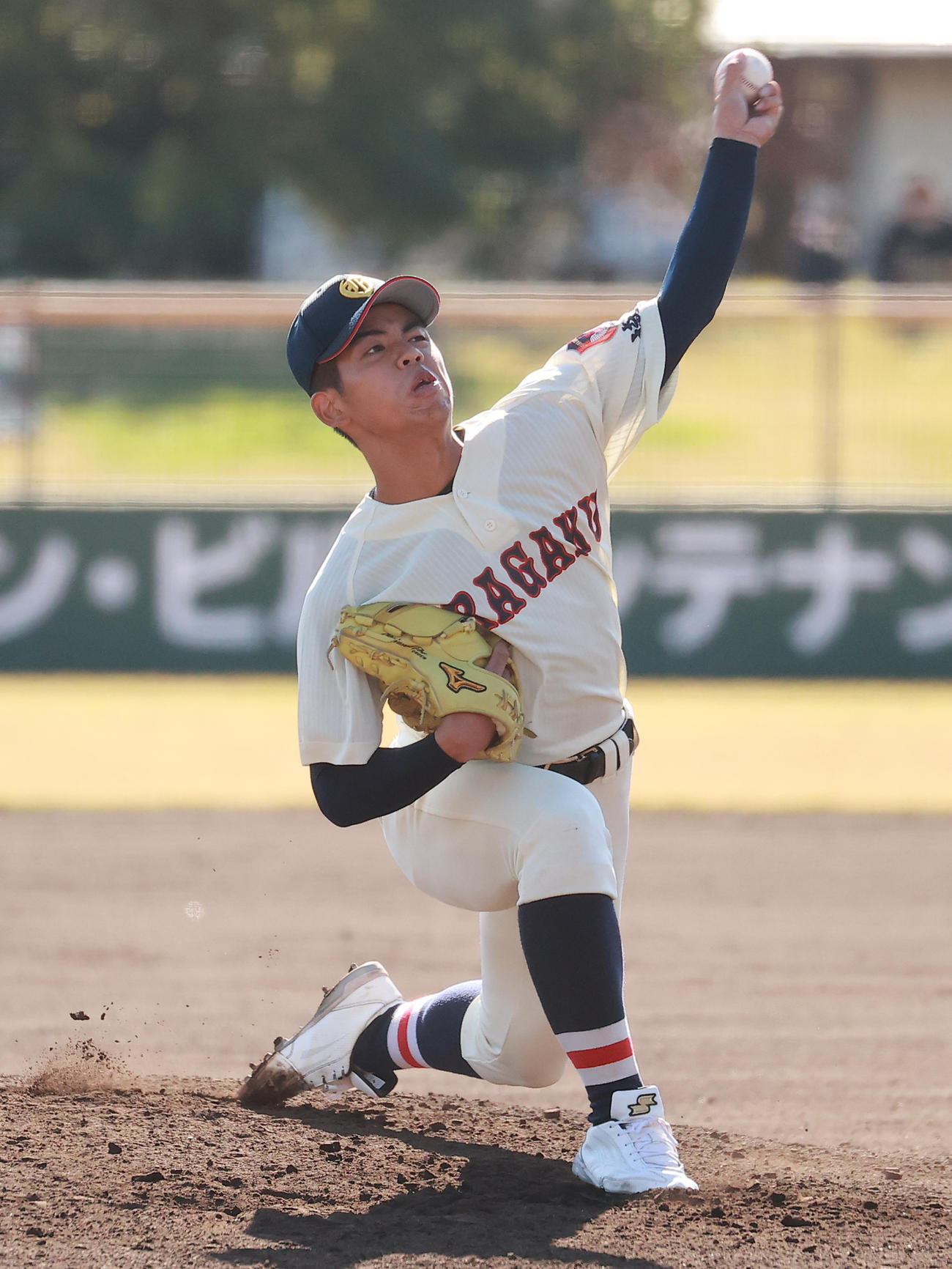 山梨学院対浦和学院　力投する浦和学院・宮城（撮影・野上伸悟）