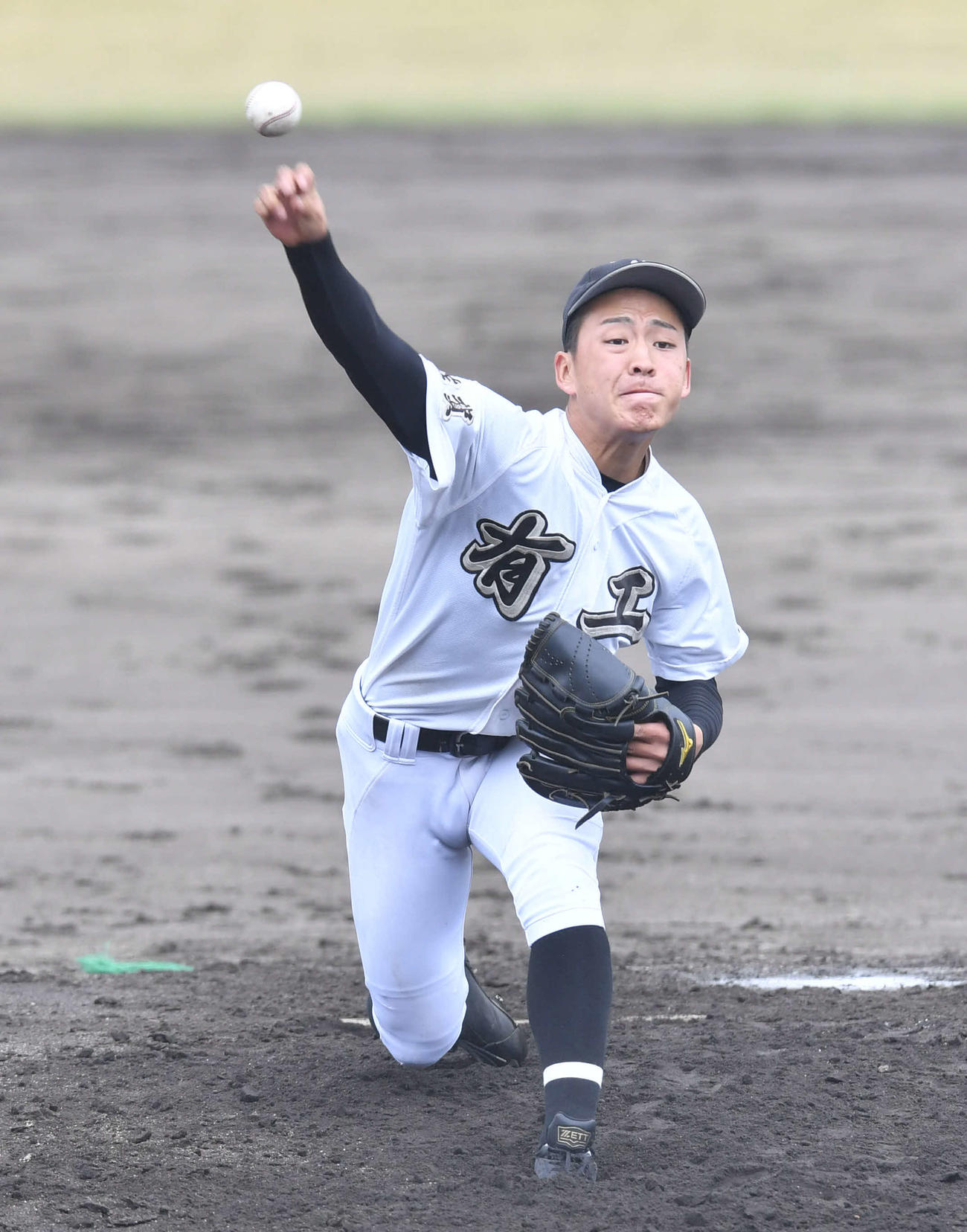 海星対有田工　有田工先発の塚本（撮影・岩下翔太）