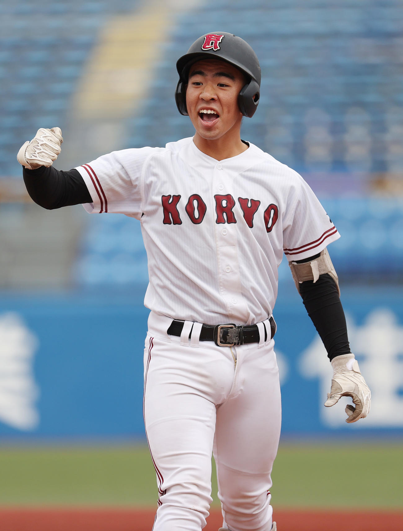 明秀日立対広陵　7回裏広陵2死一、三塁、右前に適時打を放ちガッツポーズの大山（撮影・河野匠）