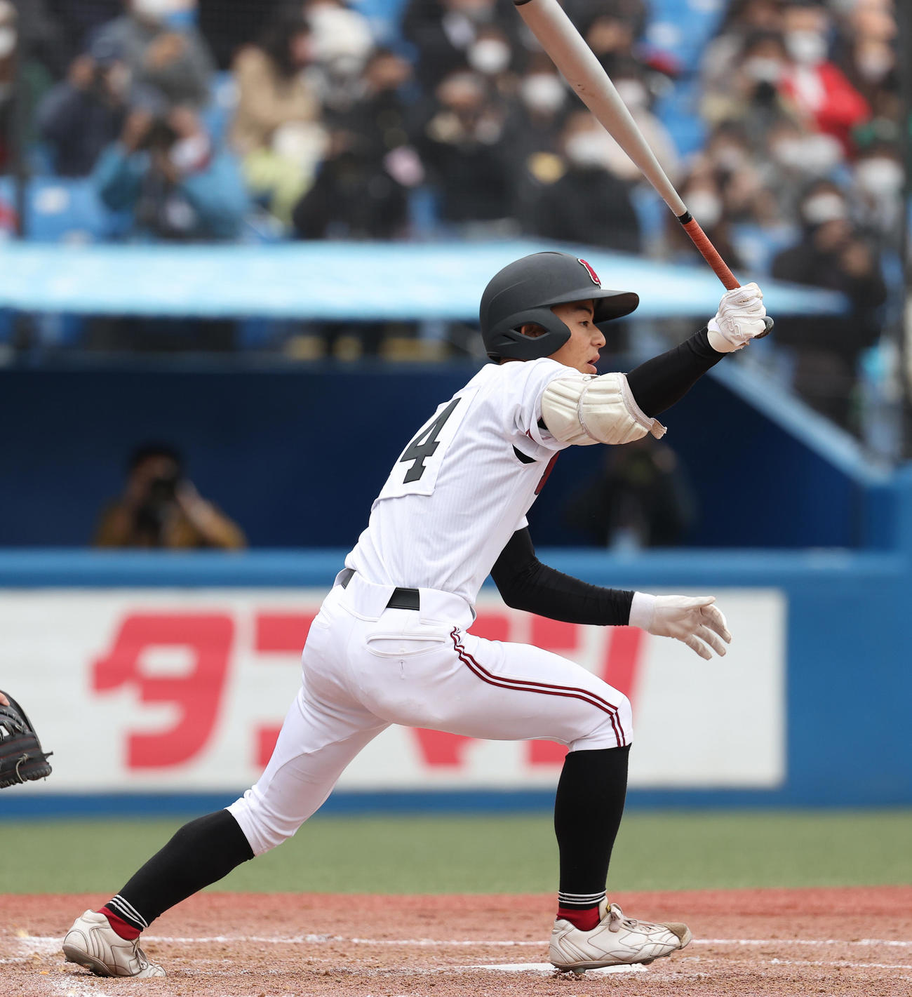 明秀日立対広陵　2回裏広陵1死一、三塁、右前に適時打を放つ谷本（撮影・河野匠）