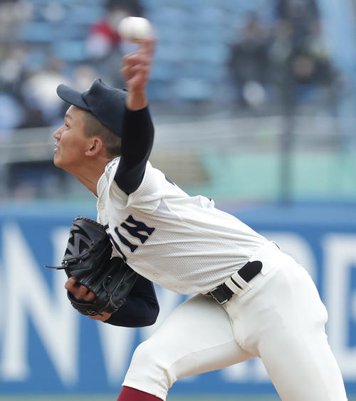 敦賀気比対大阪桐蔭 4回表に大阪桐蔭2番手で登板した前田(撮影・河野匠)