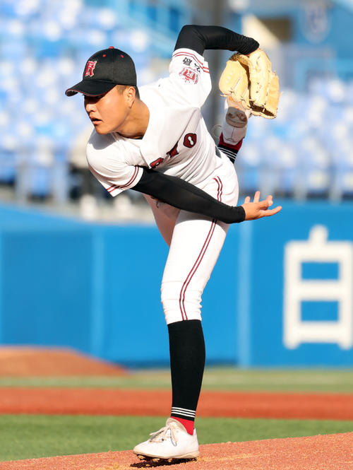 花巻東対広陵　力投する広陵先発の森山（撮影・浅見桂子）
