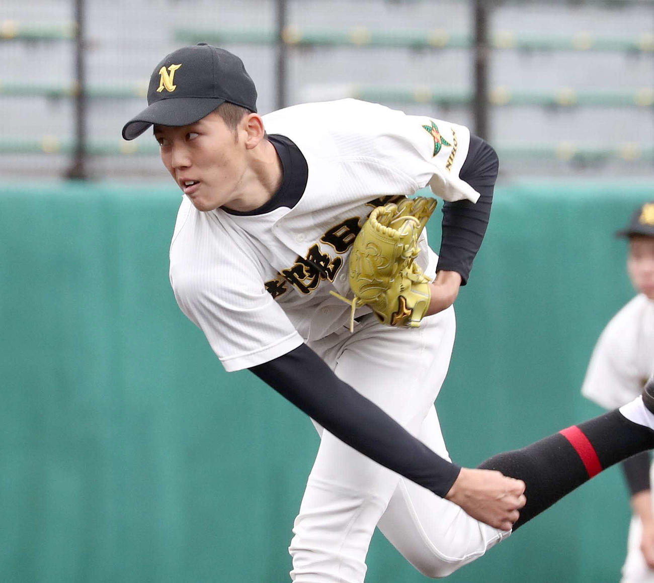 今春の全道大会決勝の北海道栄戦に先発し、4回1失点と好投し優勝に貢献した札幌日大・前川佳