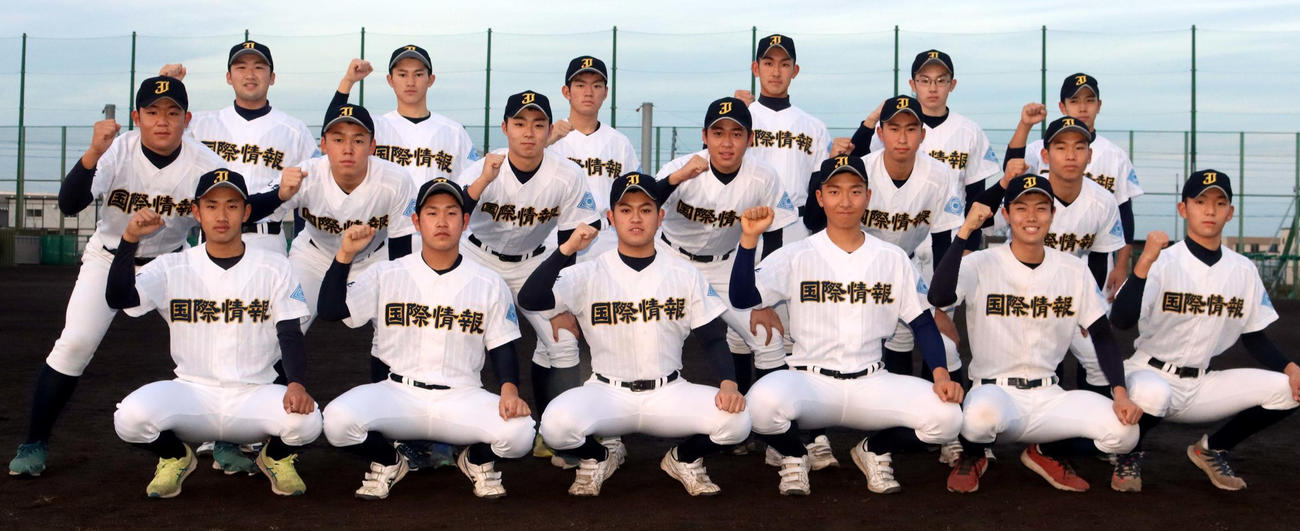 センバツ21世紀枠の北海道地区候補に選出された札幌国際情報の選手たち（撮影・永野高輔）