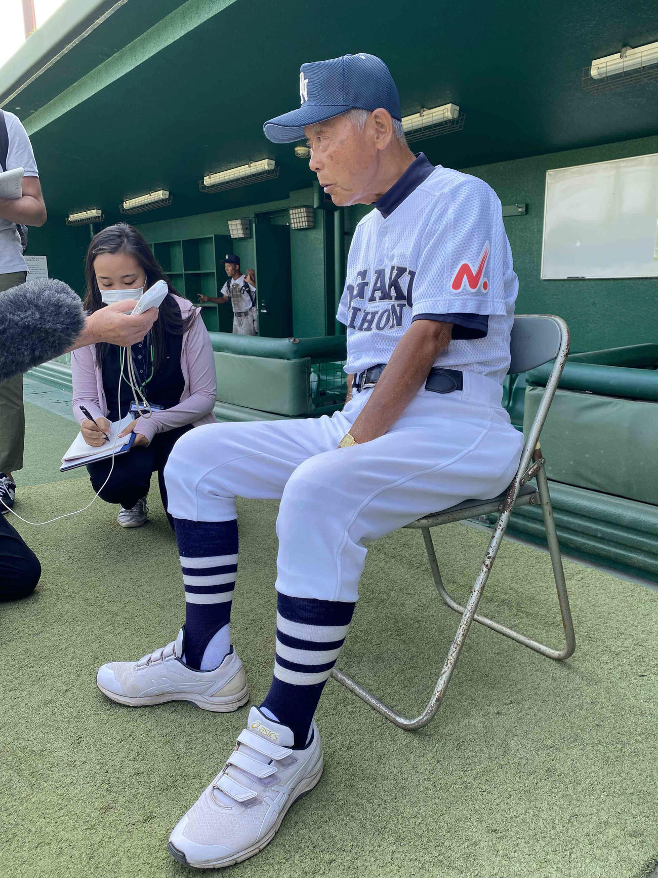 21年7月、取材に応じる大垣日大・阪口監督