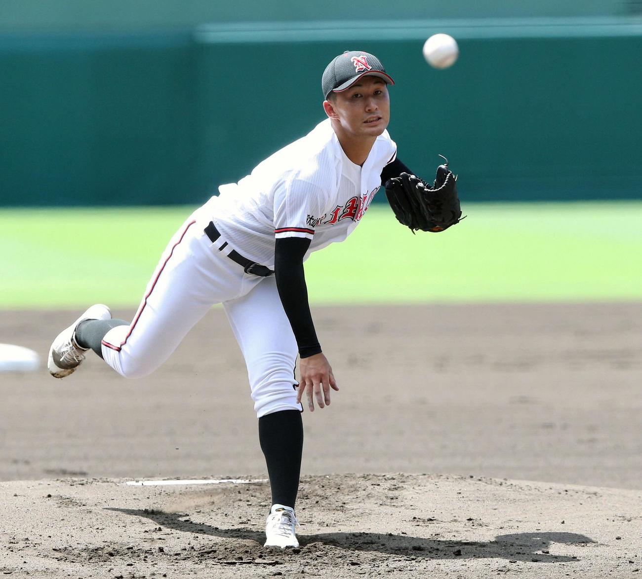 21年8月10日、夏の甲子園、米子東戦に先発した日大山形・斎藤