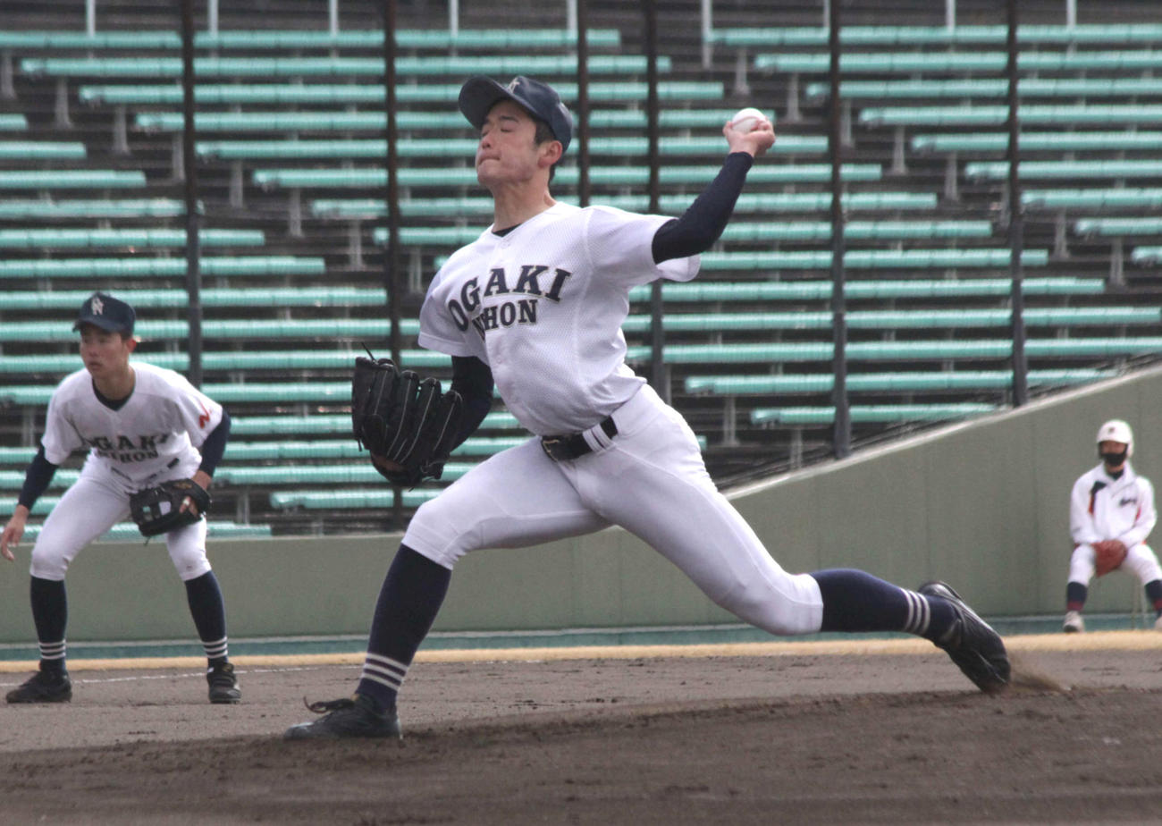 先発、力投した大垣日大のエース五島幹士投手