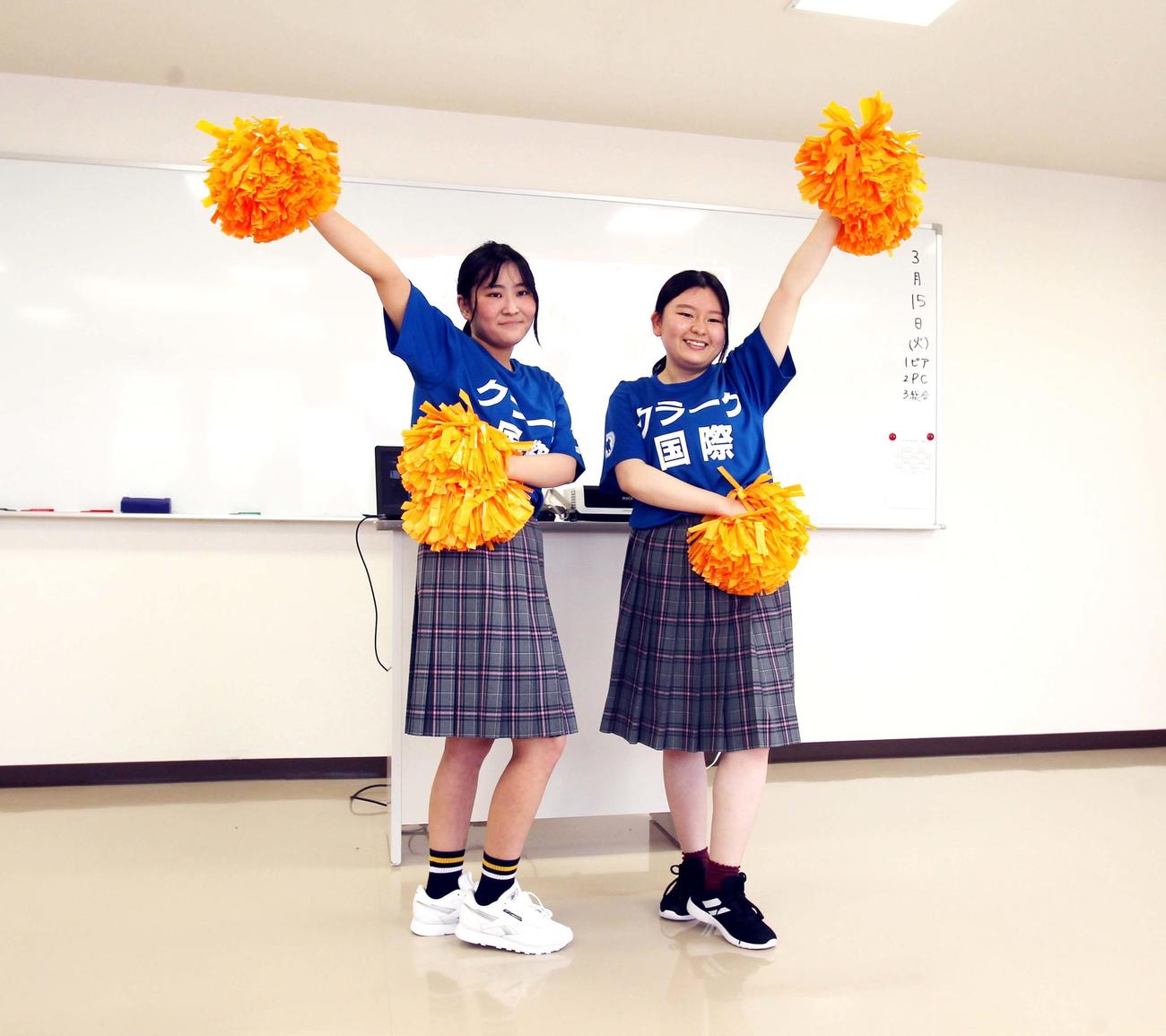 札幌市内での練習を公開した（左から）早坂、浜（同高提供）