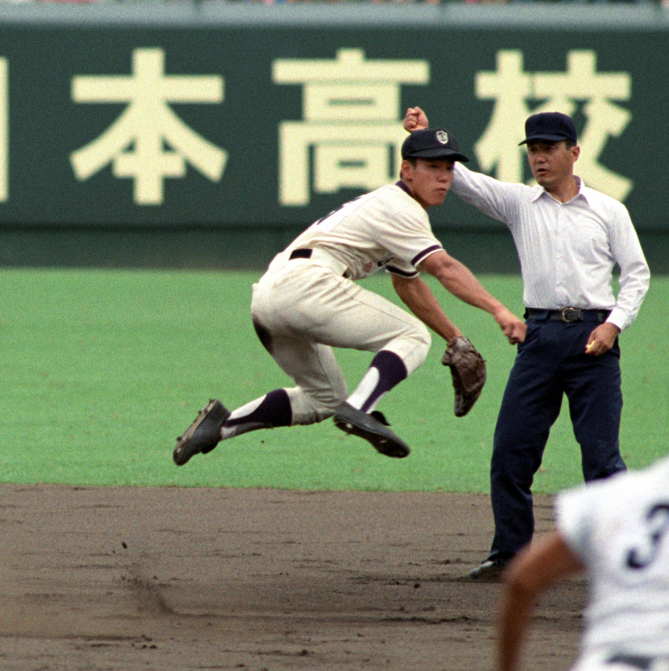 第75回全国高校野球大会　堀越対西条農　井端弘和の守備（93年8月8日撮影）