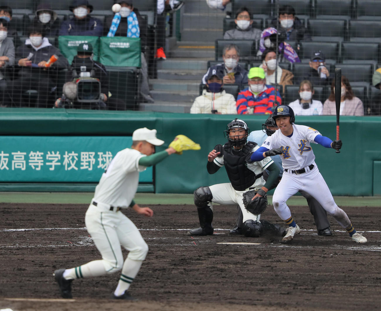 聖光学院対二松学舎大付　5回表聖光学院2死二塁、三好は中前適時打を放つ（撮影・上山淳一）