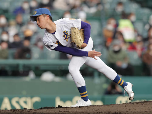 聖光学院対二松学舎大付　聖光学院先発の佐山（撮影・前田充）