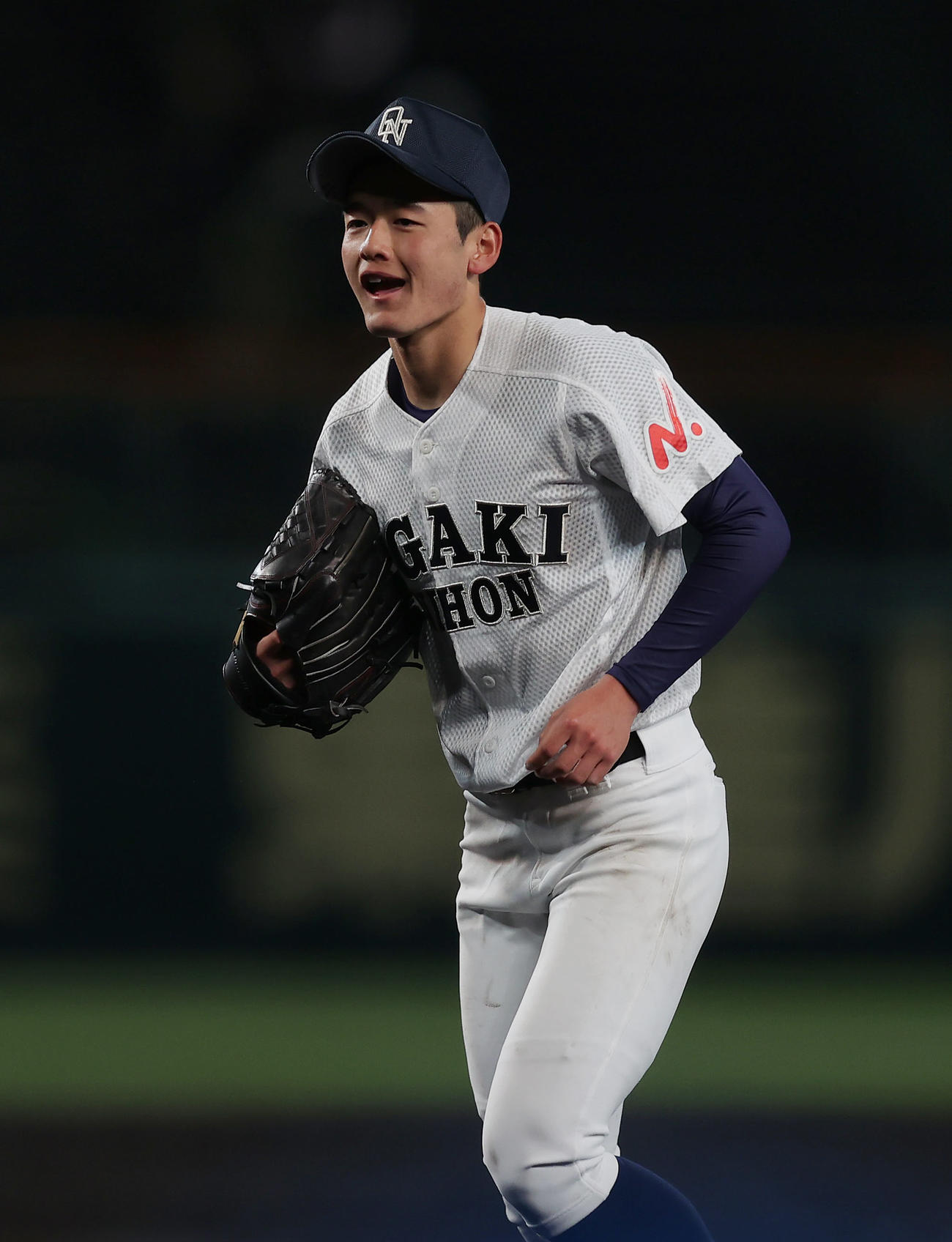 只見対大垣日大　最後の打者を空振り三振に仕留め、笑顔を見せる大垣日大・五島（撮影・前田充）