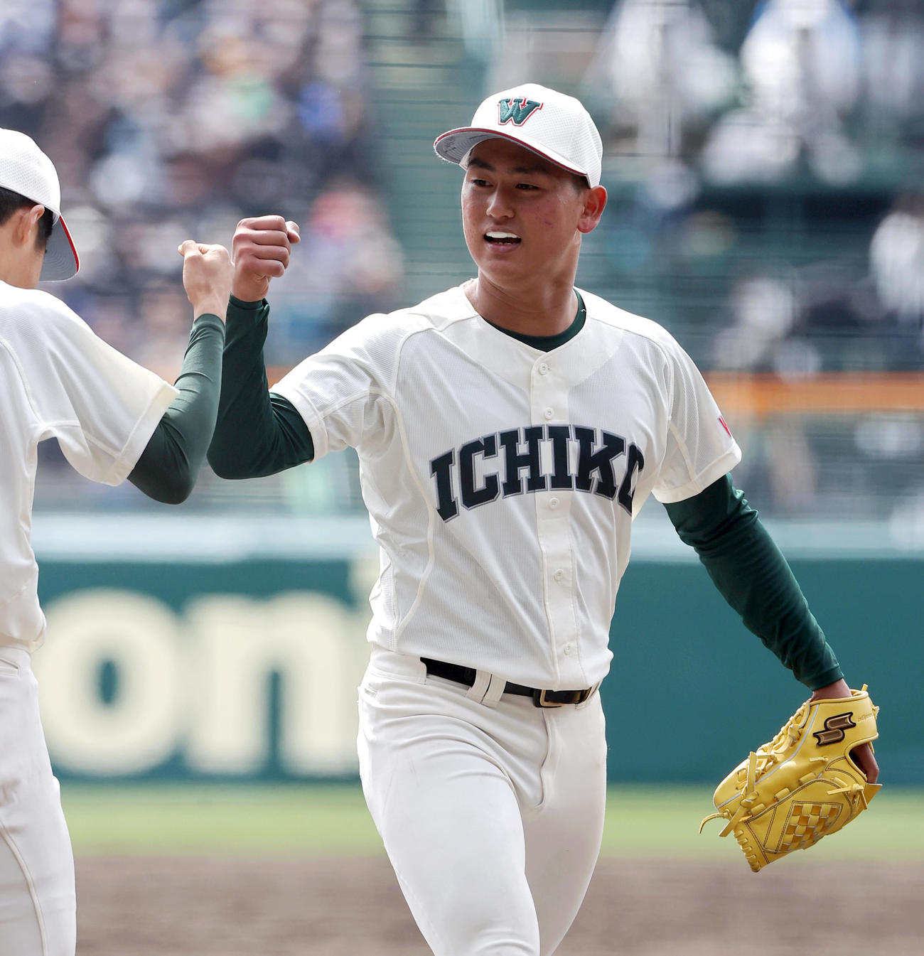 花巻東対市和歌山　花巻東に勝利し喜ぶ市和歌山の米田（撮影・上山淳一）