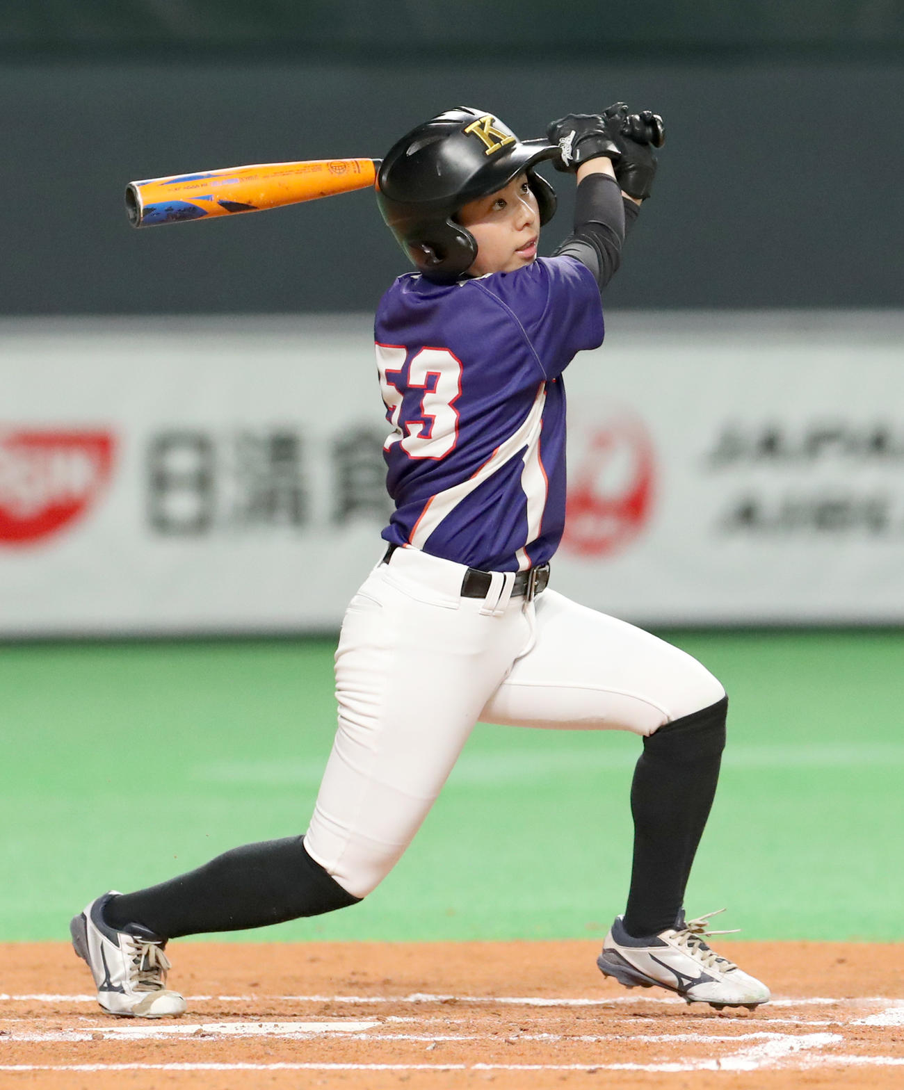 15日の練習試合で力強い打撃を見せる駒大苫小牧の藤井（撮影・佐藤翔太）