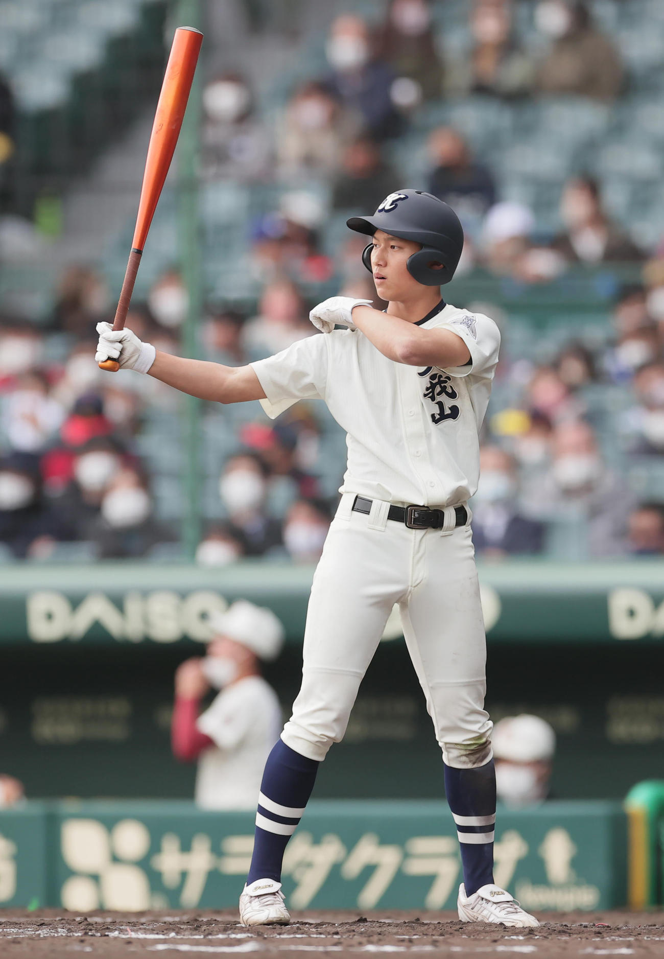 国学院久我山対高知　8回表国学院久我山2死一、二塁、打席でイチロー氏のような構えを見せる斎藤（2022年3月25日撮影）