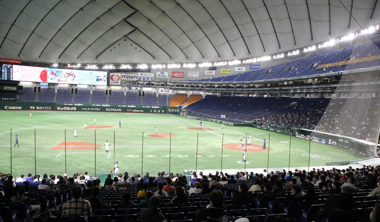 福井工大福井対神戸弘陵　プロ野球の巨人対阪神戦のあとに行われた女子高校野球決勝戦（撮影・加藤哉）