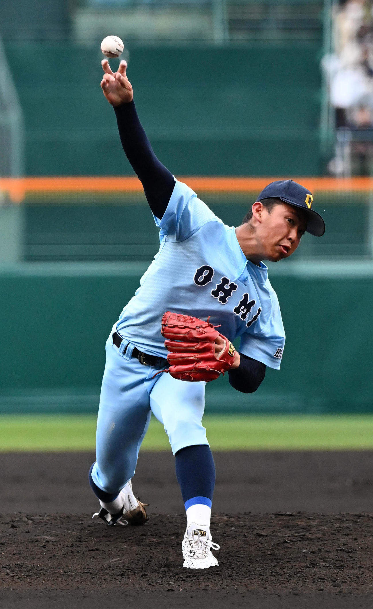センバツ決勝の大阪桐蔭戦に先発した近江・山田陽翔（2022年3月31日撮影）