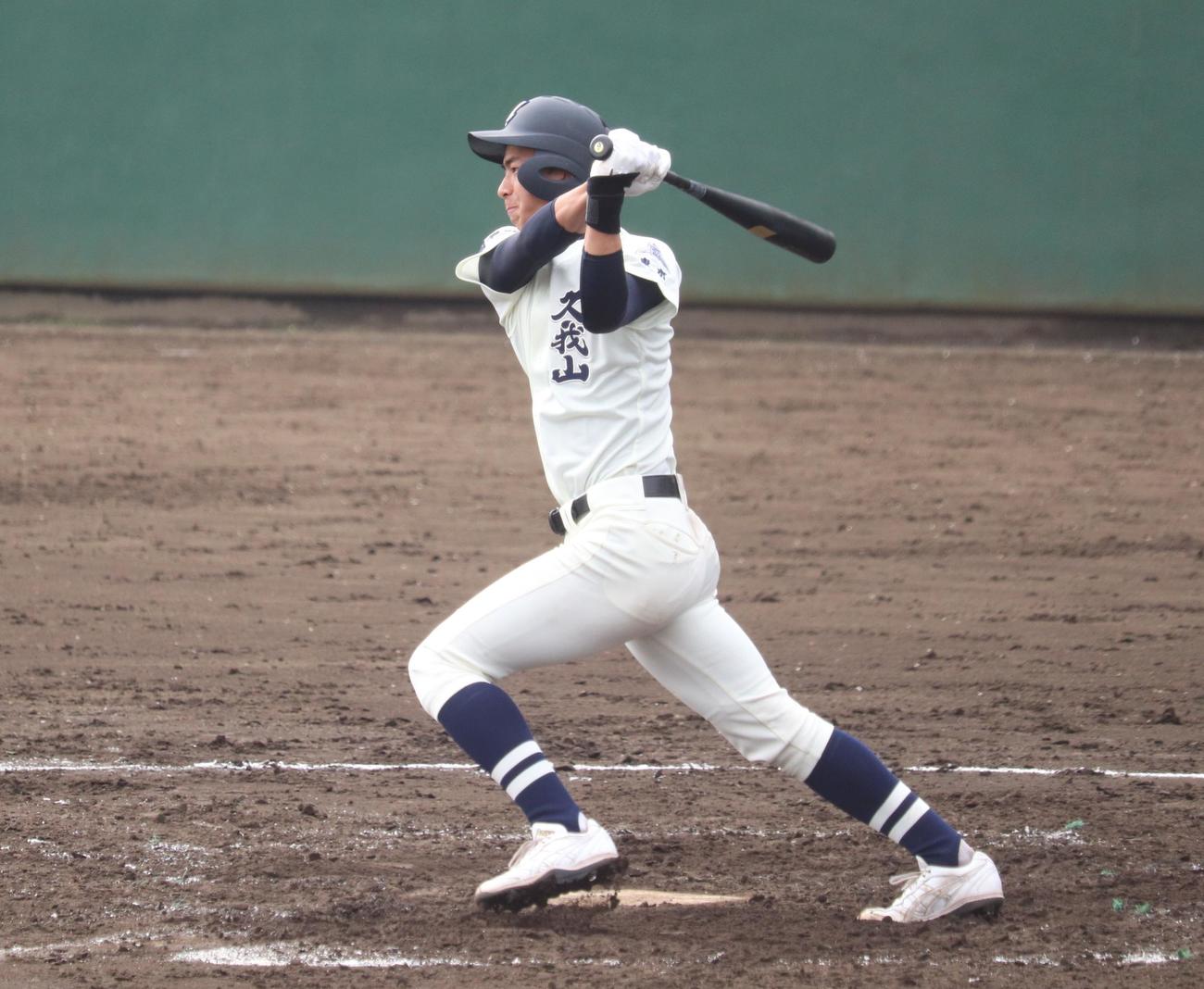 国学院久我山対小平南　この日3安打4打点の活躍をみせた国学院久我山・下川辺隼人（撮影・阿部泰斉）