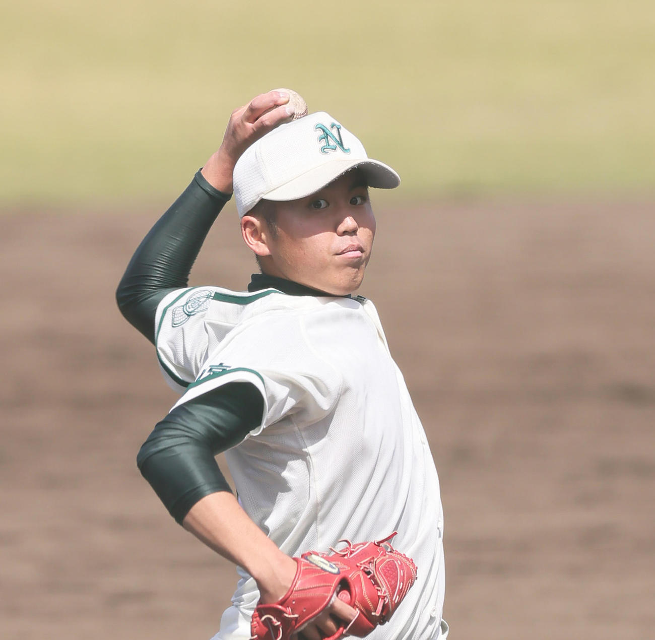 6回無失点の好投を見せた二松学舎大付の布施（撮影・足立雅史）