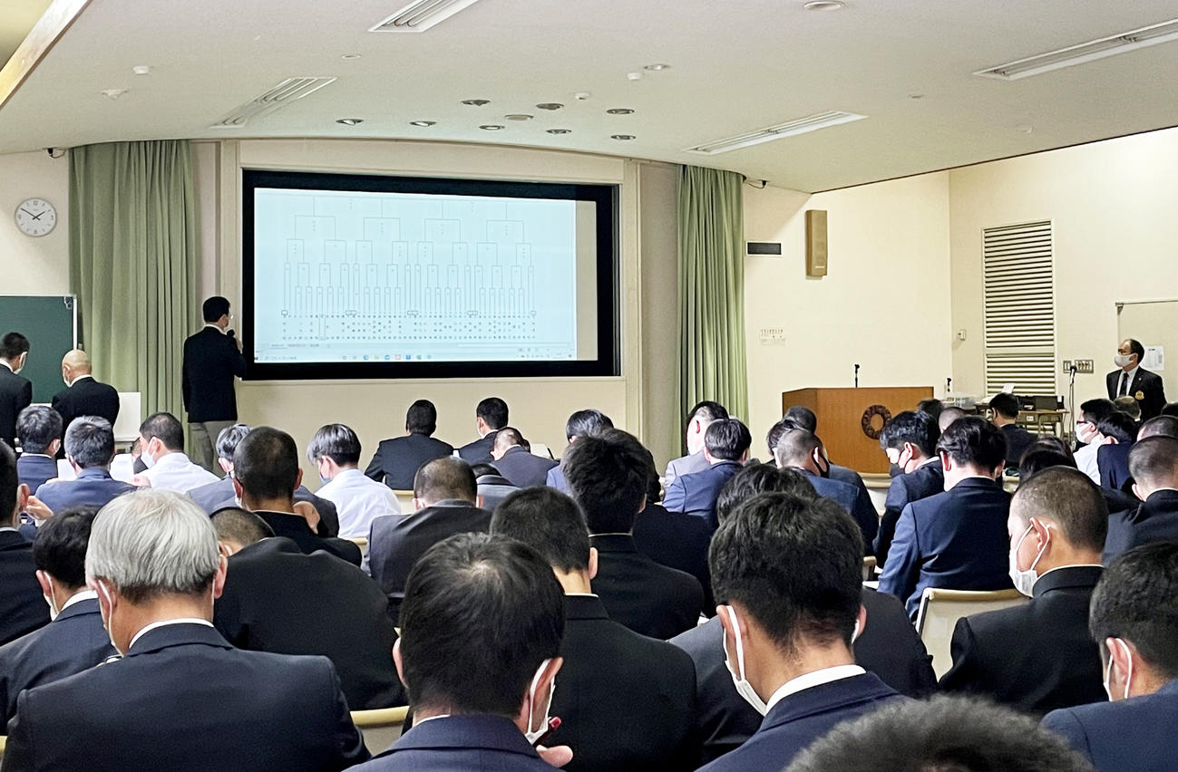 春季高校野球埼玉大会の組み合わせ抽選会（撮影・保坂恭子）