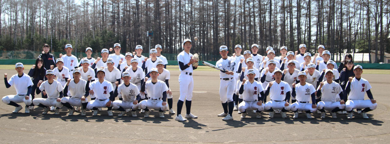 春季十勝地区大会へ向け気合が入る帯広農の選手たち（撮影・山崎純一）
