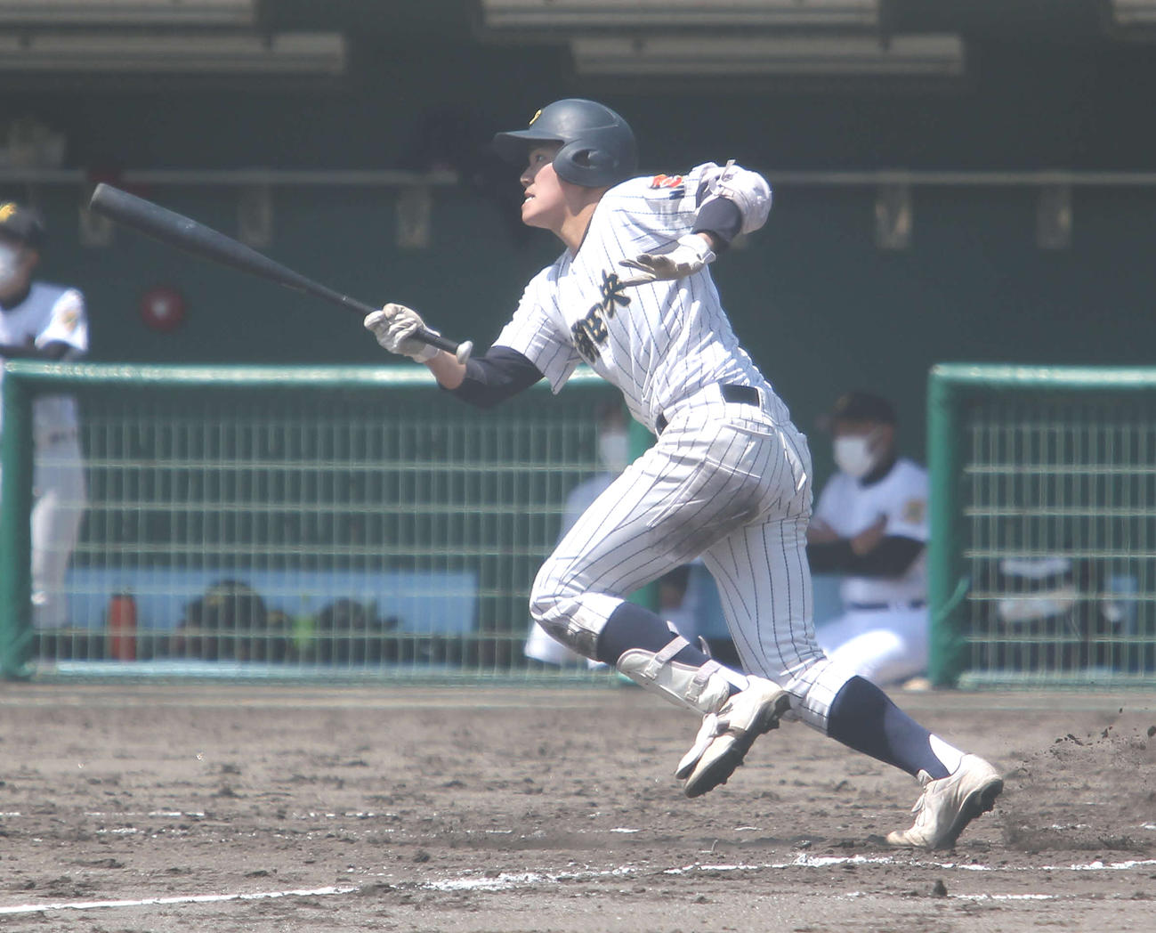 3－1の4回1死二塁で右中間へ適時二塁打を放つ柳沢