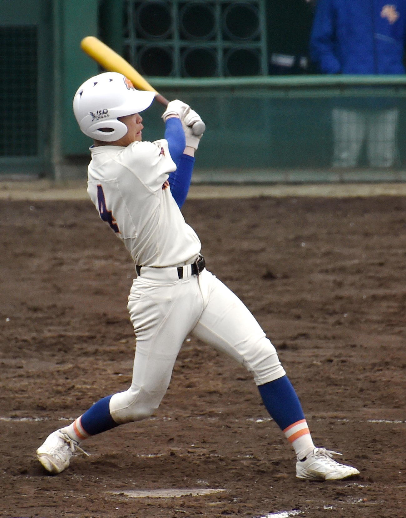盛岡商対盛岡大付　7回裏盛岡大付1死満塁、左前適時打を放つ大里（撮影・山田愛斗）