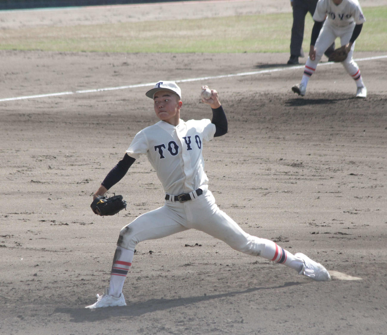 7回1安打1失点と好投した東洋大姫路・内海