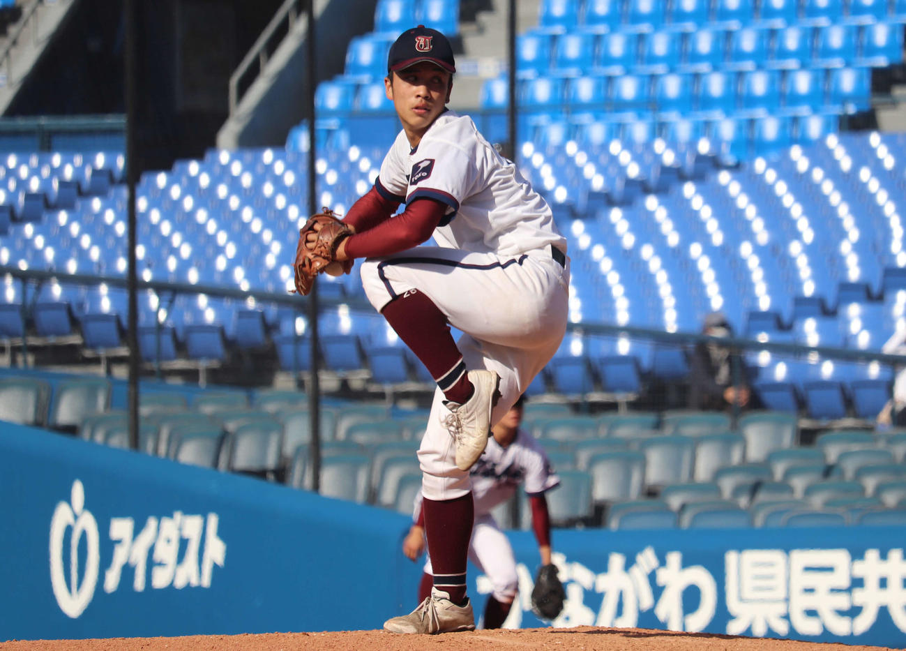 8回を投げ7安打3三振で完封勝利の桐光学園・中平（撮影・保坂淑子）