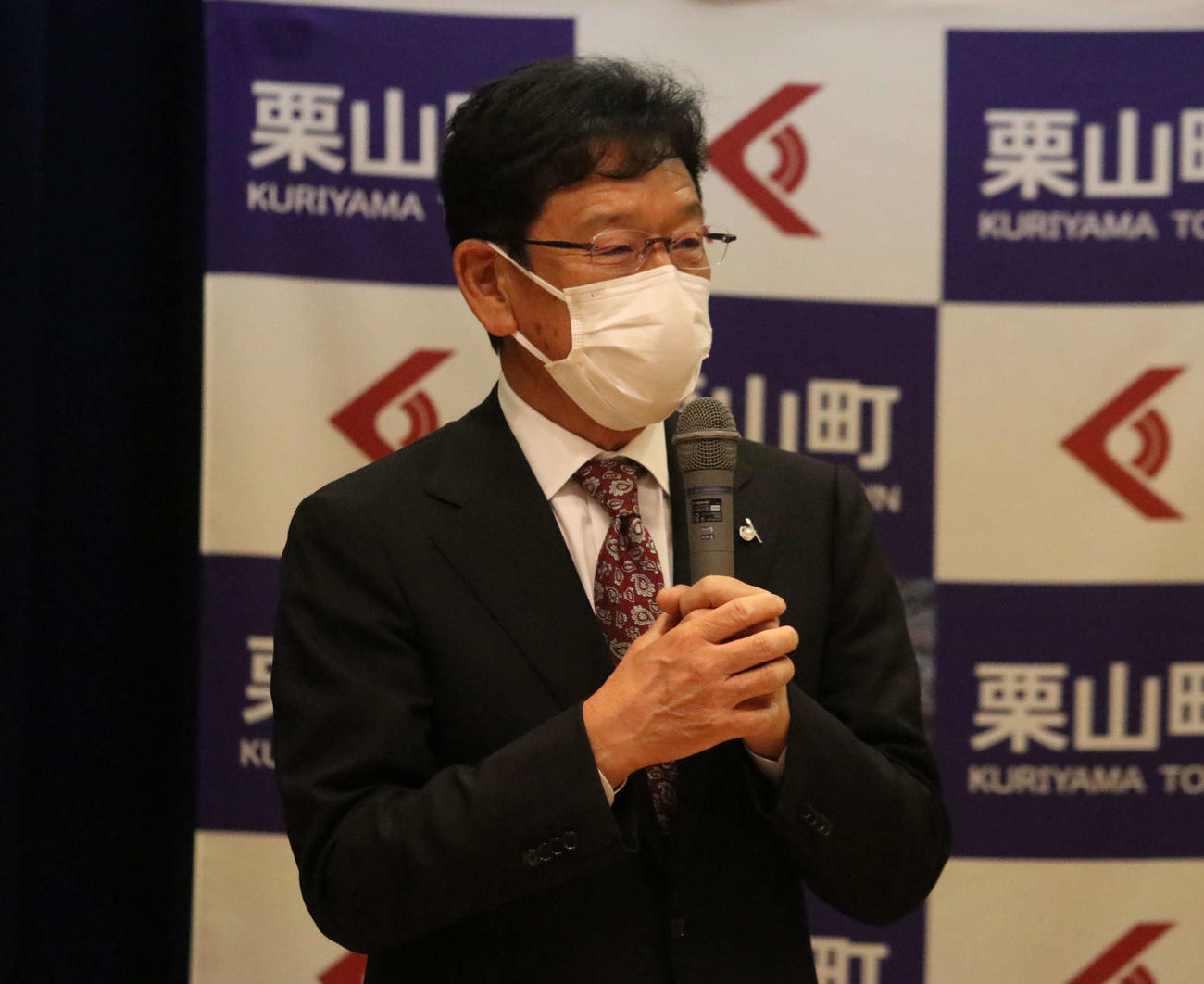 激励のメッセージを贈る侍ジャパン栗山監督（撮影・山崎純一）