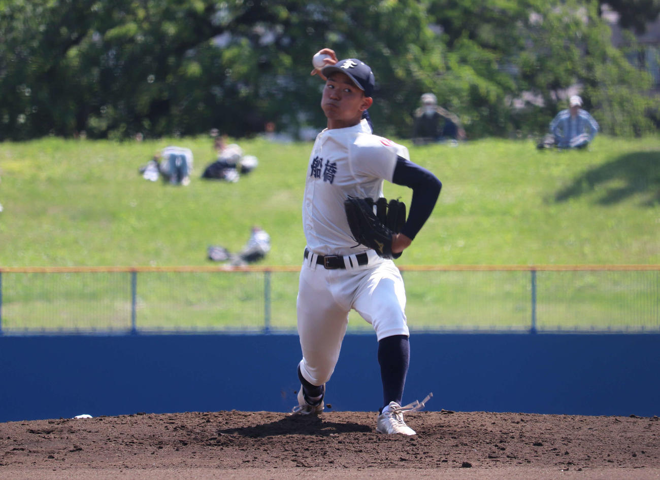 1点差を守り切った市船橋のエース・坂本（撮影・保坂淑子）