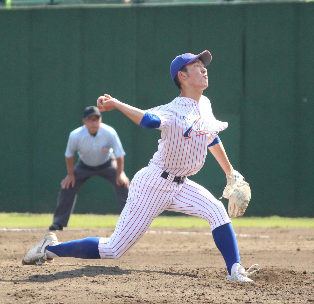 市川越対山村学園　先発し力投する山村学園・山田翼投手（撮影・保坂恭子）