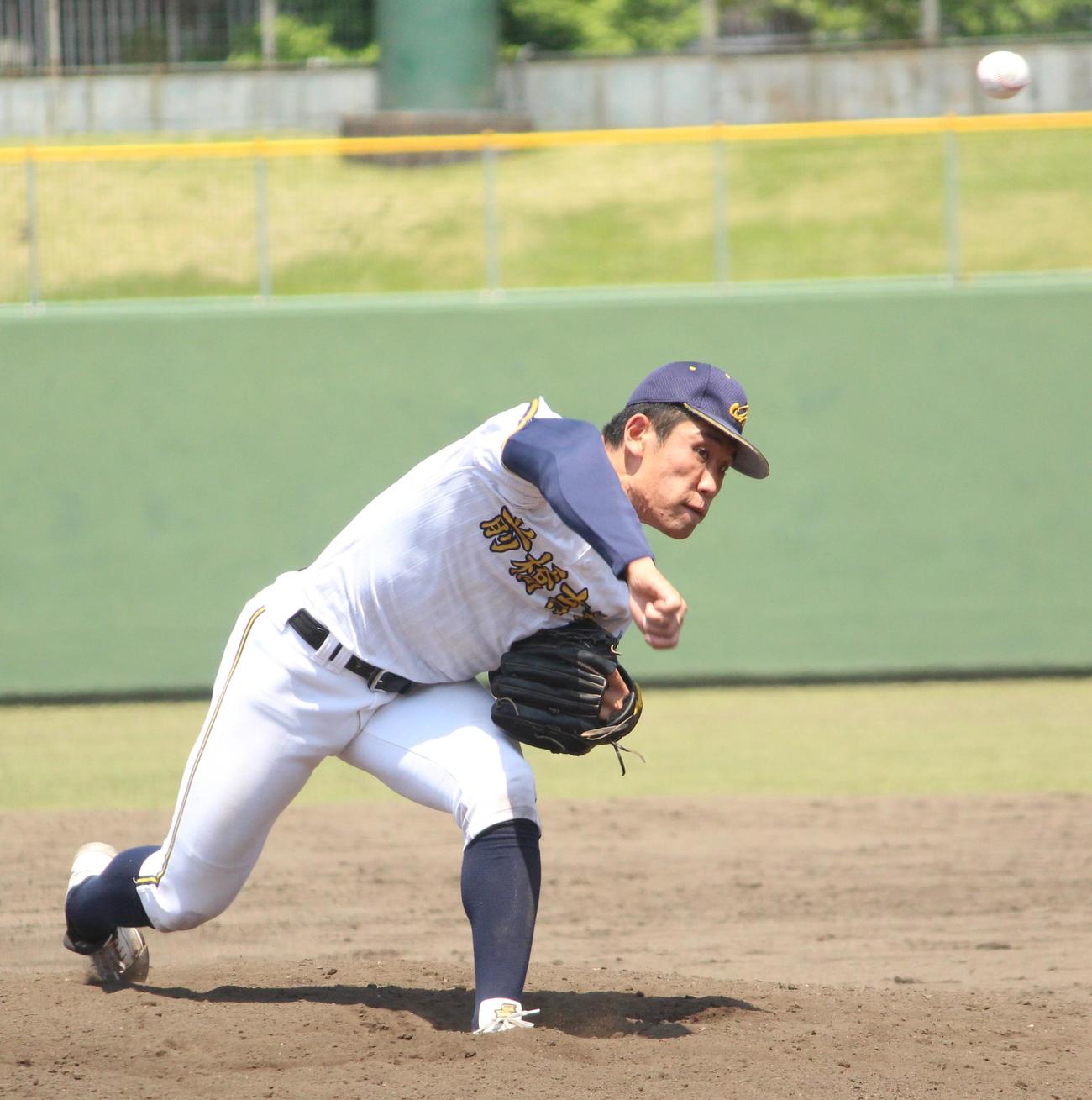 前橋育英対桐生第一　3番手として登板した前橋育英・生方（撮影・保坂恭子）