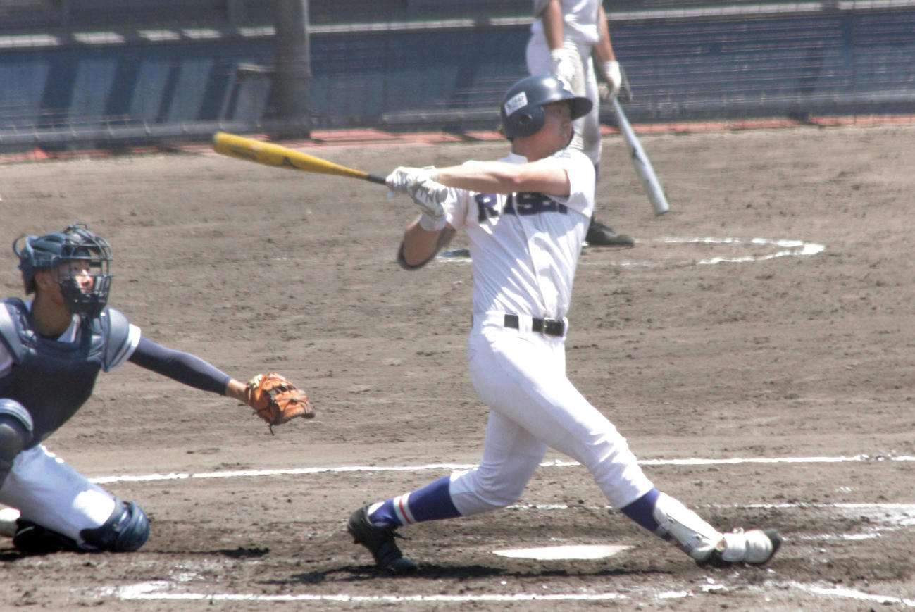 上宮太子戦で履正社・光弘帆高は、2回に鮮やかな右前打を放つなどマルチ安打を放つ