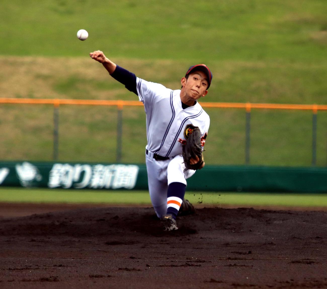 札幌平岡対北海道文教大付　9回完投で20年ぶり勝利を呼び込んだ北海道文教大付エース仁田（撮影・永野高輔）