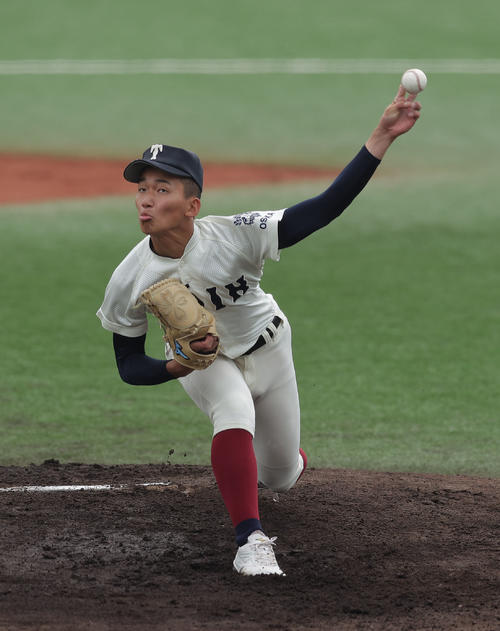 履正社対大阪桐蔭　大阪桐蔭先発の前田（撮影・前田充）