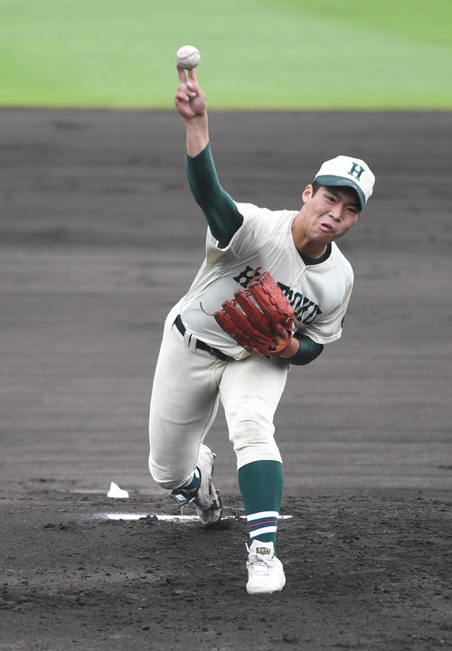 市和歌山対報徳学園　報徳先発の正重（撮影・前岡正明）