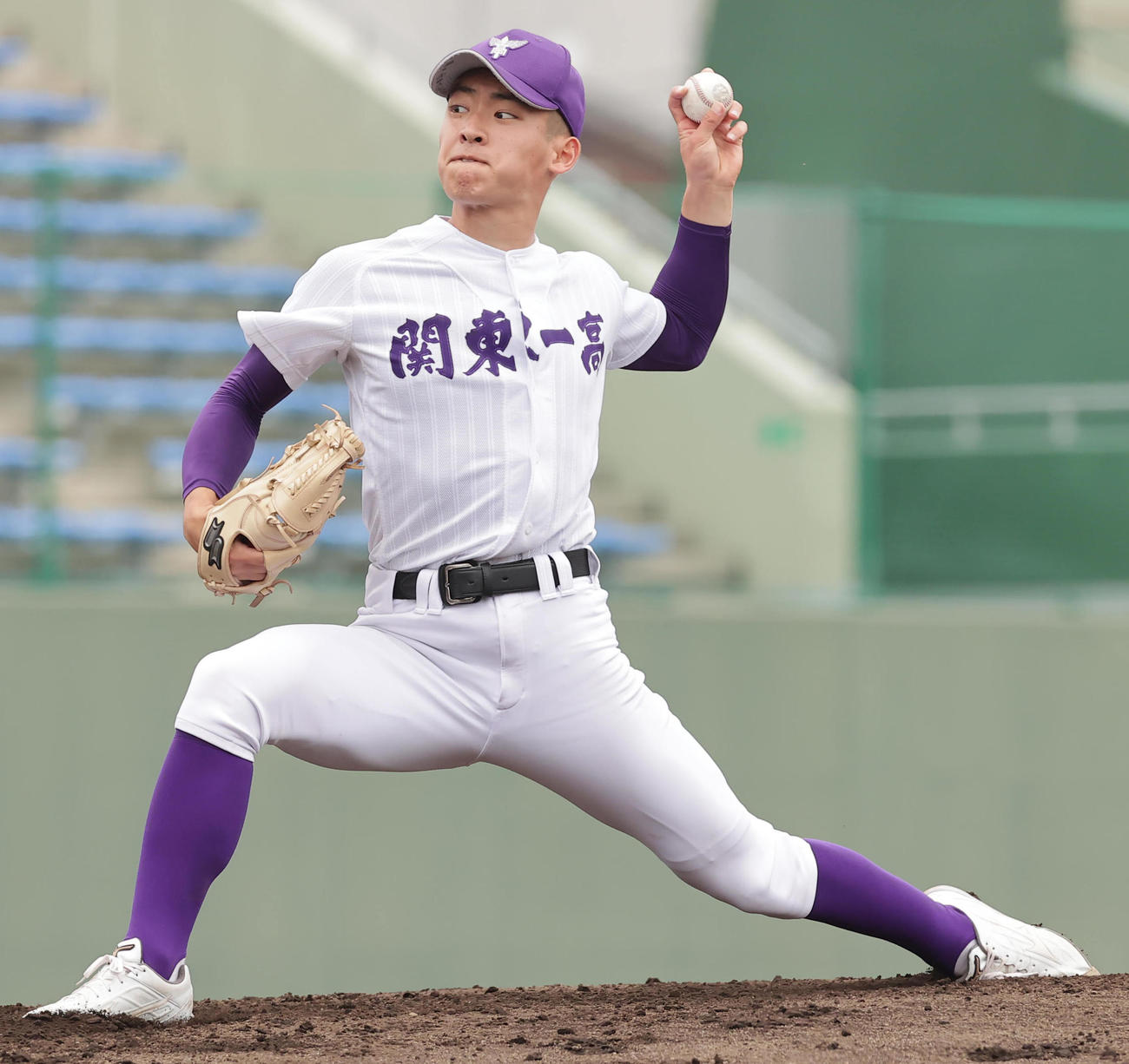 関東第一対高崎健康福祉大高崎　力投する関東第一先発の桝川（撮影・野上伸悟）