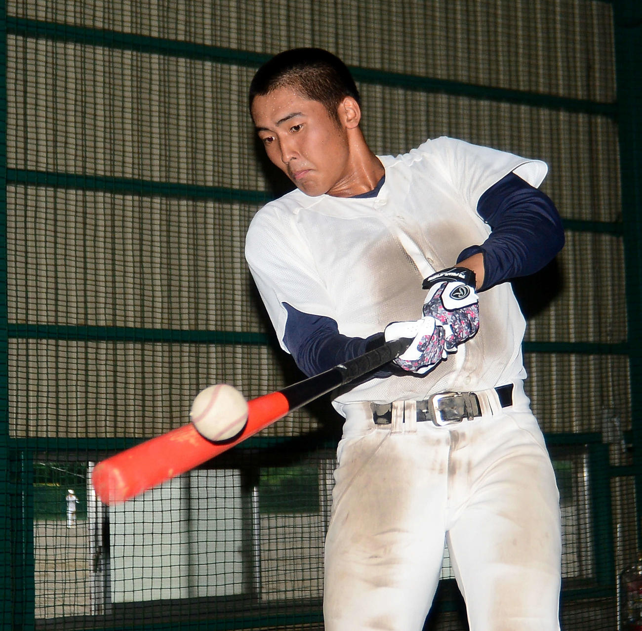 夏に向けてバットを振り込む静岡商・木内