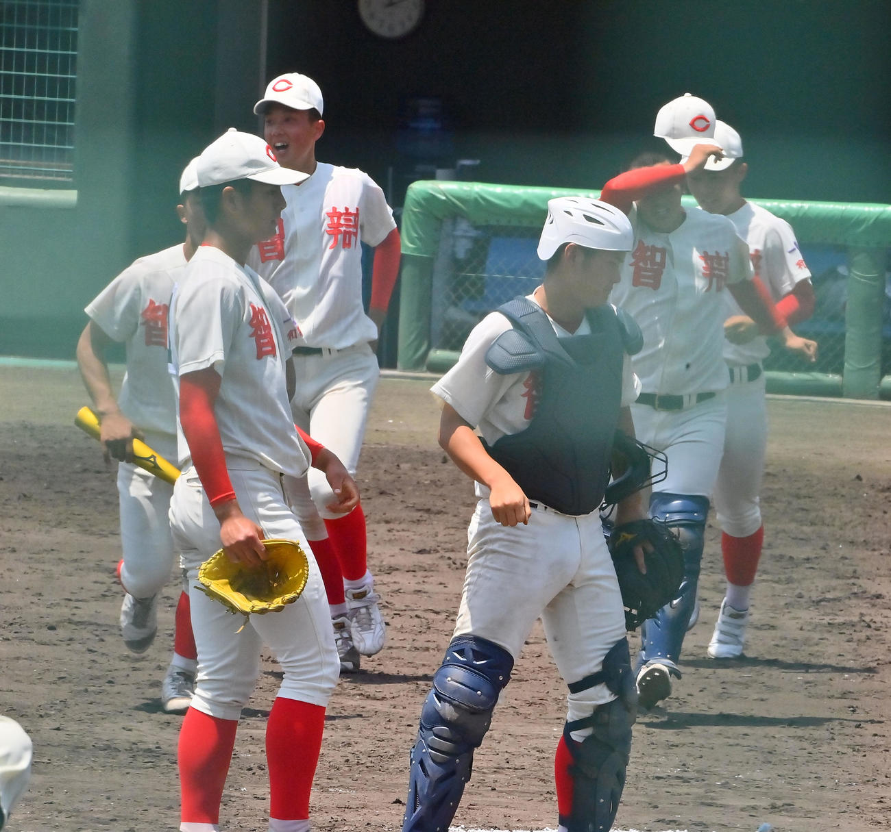 報徳学園対智弁和歌山　報徳学園に勝利整列する智弁和歌山ナイン（撮影・和賀正仁）