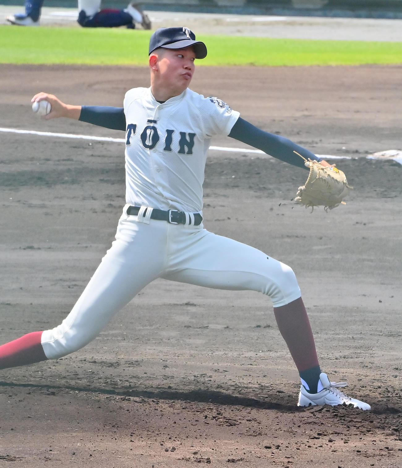 大阪桐蔭対近江　力投する大阪桐蔭の先発川原（撮影・和賀正仁）