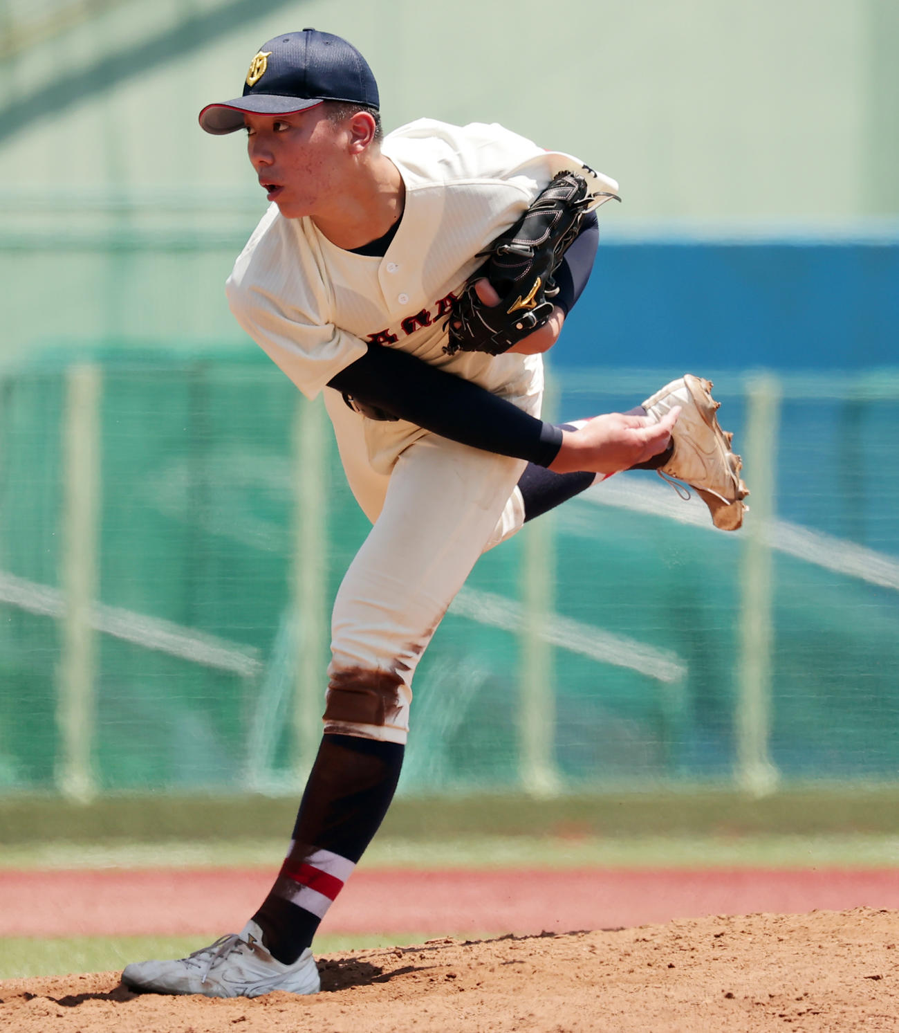 関東第一対浦和学院　力投する浦和学園・金田（撮影・野上伸悟）