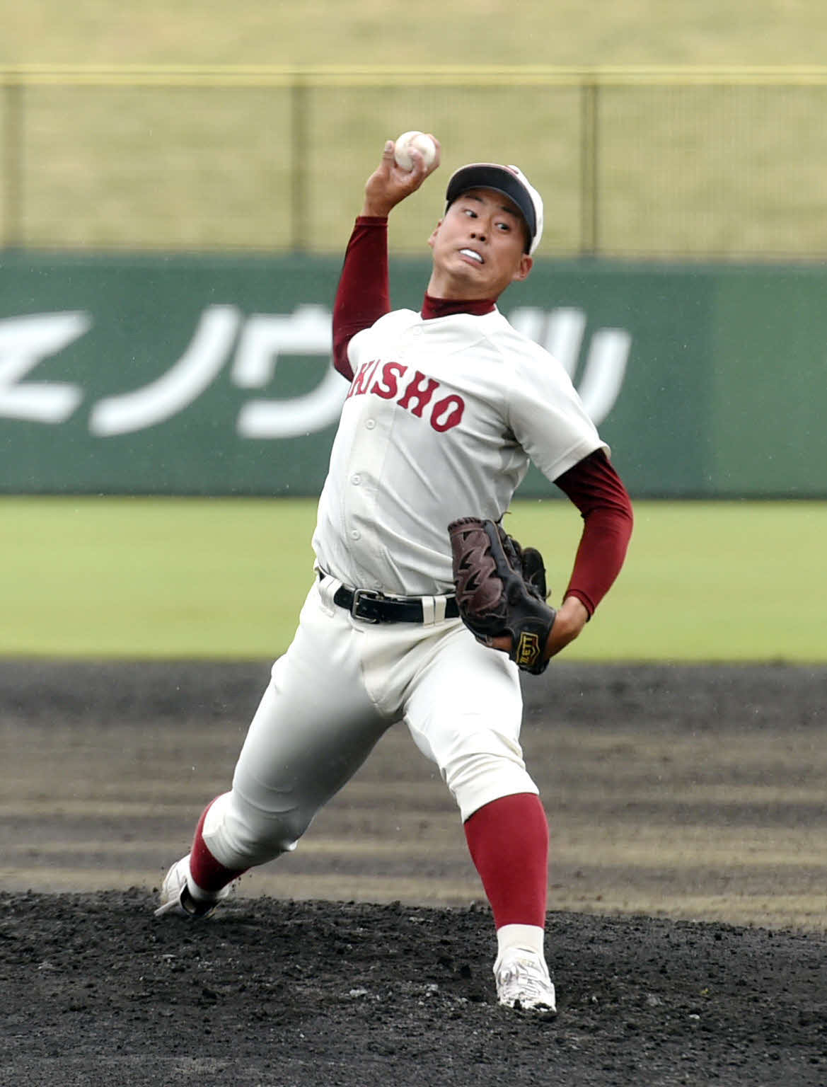 秋田商対酒田南　先発した秋田商・菅原（撮影・相沢孔志）