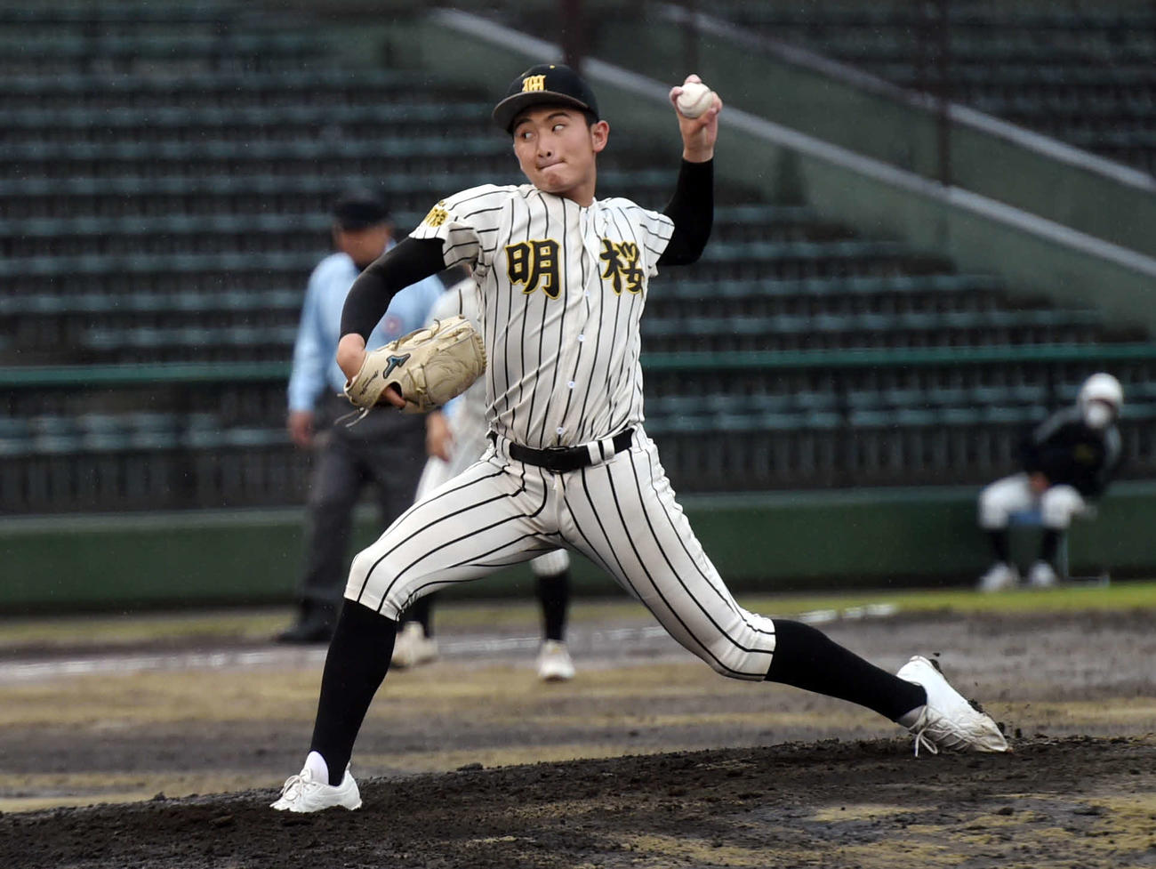 ノースアジア大明桜対青森山田　先発したノースアジア大明桜・野中（撮影・相沢孔志）