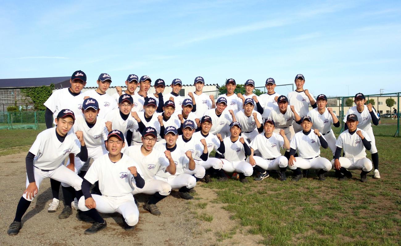 春初戦敗退の悔しさをバネに夏に挑む札幌国際情報の選手たち（撮影・永野高輔）