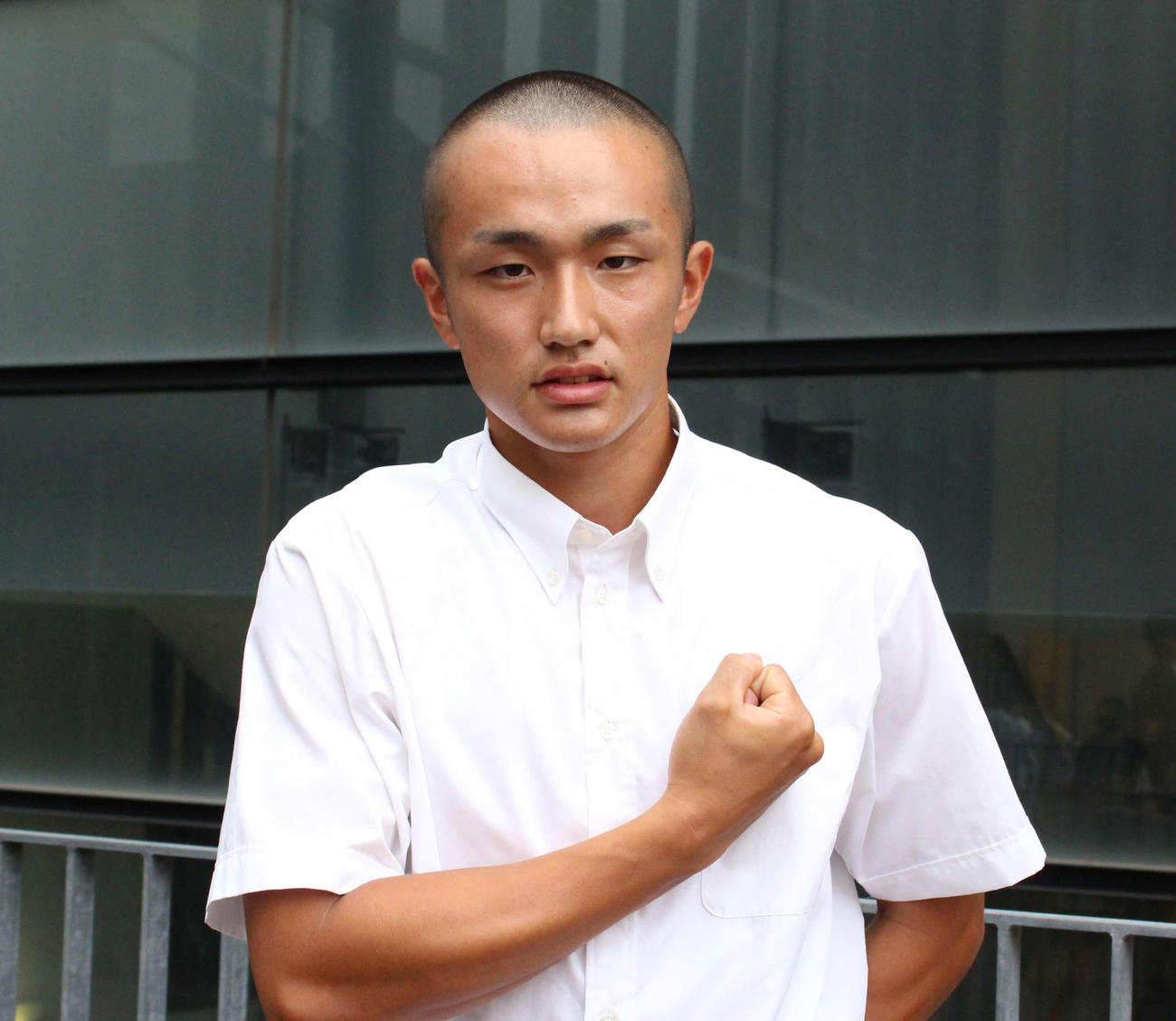 組み合わせ抽選会に出席した帝京・高木外野手（撮影・保坂恭子）