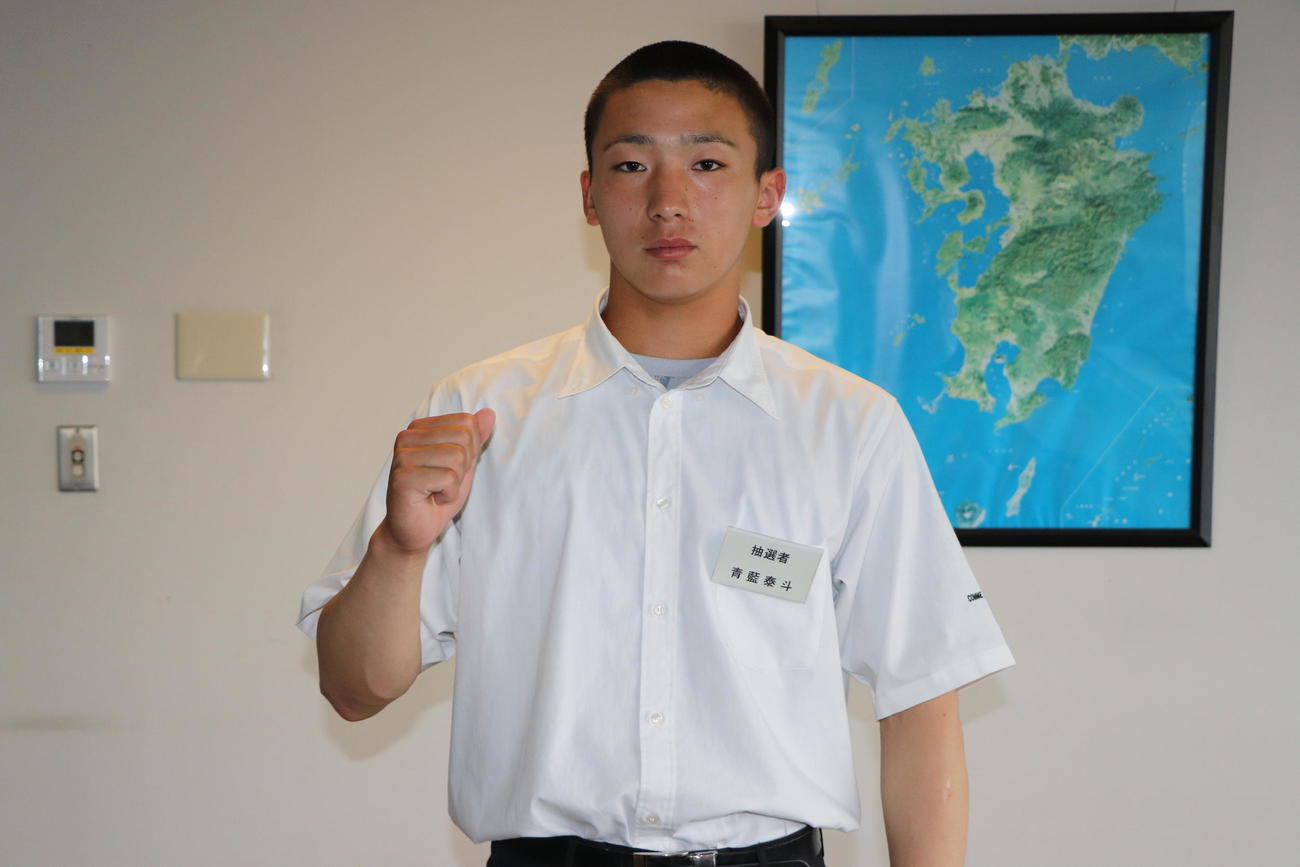 栃木県大会抽選会に臨む青藍泰斗・石川主将（撮影・星夏穂）