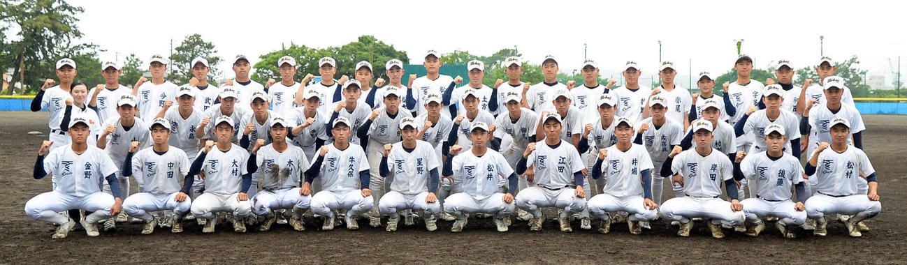 18年ぶりの甲子園を目指す東海大静岡翔洋の選手たち
